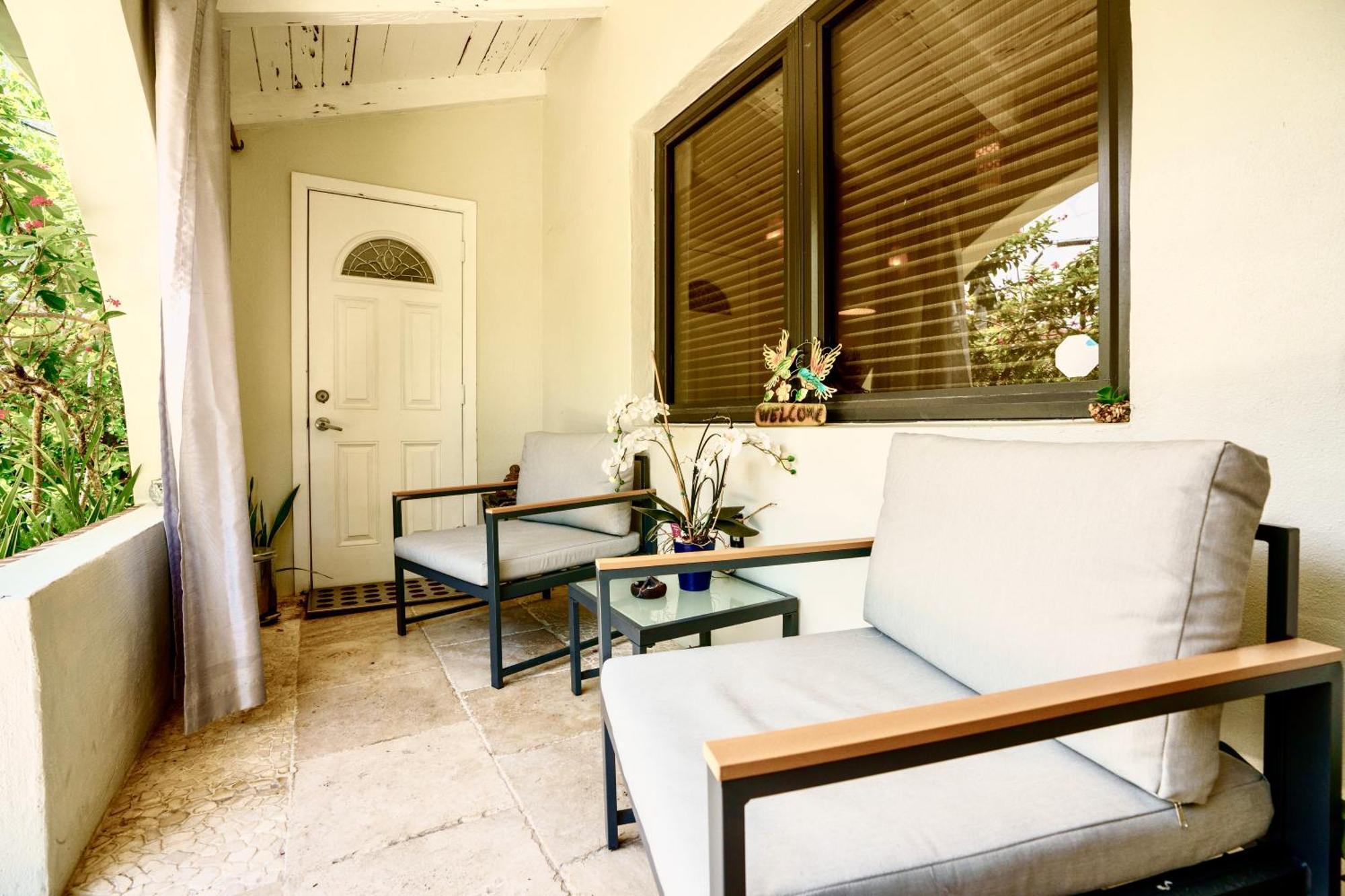 Entire Private Beautiful 2 Bedroom Plus Den House With Gated Front&Back Yard And Free Parking 10Min Drive To Miami Beach Exterior foto